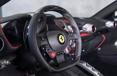 Ferrari Ostatní 812 Superfast, karbon paket