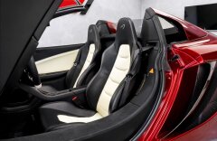 McLaren MP4-12C 3.8 twin turbo, karbon paket, lift systém