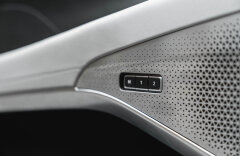 Lotus Emira V6 First Edition, KEF, ZÁRUKA