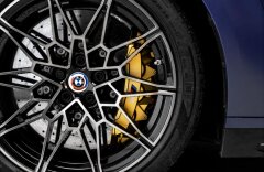 BMW M4 Competition, keramiky, Head-up, Individual