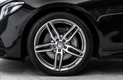 Mercedes-Benz Třídy E E 220 d  AMG, LED