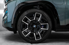 BMW XM  50e Individual Masáže