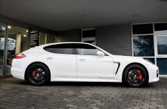 Porsche Panamera 4.9 GTS  Exclusive Individual