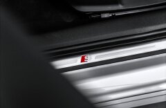 Audi A4 40TDI Sline, LED, Black paket
