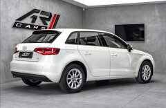 Audi A3 1,6TDI S-tronic, xenony, CZ