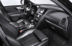 Infiniti FX30 Premium V6 3.0 diesel , ventilace, navigace