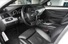 BMW Řada 5 Head Up CZ  M 550D xDRIVE Odvětr.sed.
