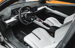 Lotus Emira V6 First Edition, KEF, ZÁRUKA