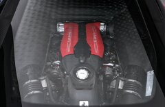 Ferrari 488 GTB, LEDs karbon, JBL, lift