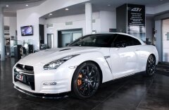 Nissan GT-R Black edition, Recaro, Kamera