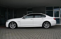 BMW Řada 5 Head Up CZ  M 550D xDRIVE Odvětr.sed.