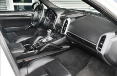 Porsche Cayenne Diesel, vzduch, PDLS, 300k, tažné