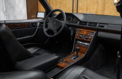 Mercedes-Benz 5,0 500E, W124, KOŽA