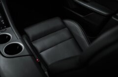 Porsche Taycan Turbo S, keramiky, karbon, PDCC, Matrix