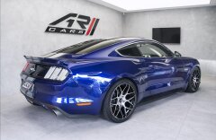 Ford Mustang GT 5.0 V8 Premium, výfuky Borla, kovaná 20" kola