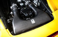 Ferrari 458 Italia, karbon paket, titan. výfuky, top stav