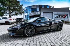 McLaren 570S V8 twinturbo, keramiky, lift, BW sound