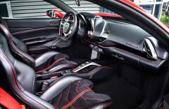 Ferrari 488 GTB Alcantara/karbon Race sedadla