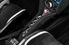 McLaren 765LT Spider, Carbon