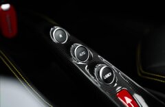 Ferrari F8 3,9 TRIBUTO, SPIDER, LIFT, KAMERA, ZÁRUKA