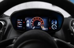 McLaren 570S V8 twinturbo, keramiky, lift, BW sound