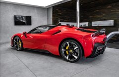 Ferrari SF90 Stradale Fiorano paket