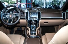 Porsche Cayenne Diesel, vzduch, LED PDLS, panorama, ventilace, BOS