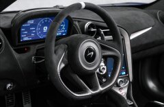 McLaren 765LT Spider, Carbon