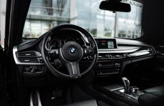 BMW X5 3,0 xDrive 40d M SPORT, INDIVIDUAL