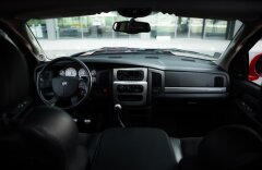 Dodge 8,3 RAM SRT-10, MANUÁL, 507 PS