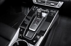 Porsche 911 992 Carrera S, Výfuky, Asistenty