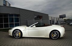 Ferrari California Bianco Fuji Magneride