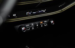 Ferrari F8 3,9 TRIBUTO, SPIDER, LIFT, KAMERA, ZÁRUKA