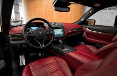 Maserati Levante 3,8 TROFEO, V8, PANO, KARBÓN