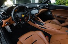 Ferrari GTC4 Lusso 6,3 V12, PANORAMA, VENTILÁCIA, JBL, 360°