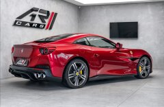 Ferrari Portofino Rosso Portofino, karbon/LED, Alcantara
