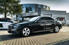 Mercedes-Benz E 220 d 4M Avantgarde Pano LED HuD 360