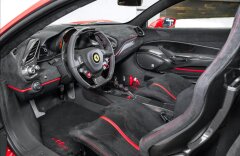 Ferrari 488 Pista coupe, JBL, lift, navigace