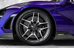 McLaren 765LT Spider, Carbon