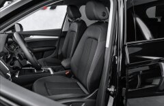 Audi Q5 2.0TDI Q S line, možný O leasing
