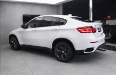 BMW X6 M50d xDrive, head-up, nezávislé top.