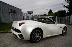 Ferrari California Bianco Fuji Magneride