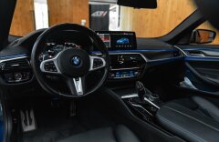 BMW Řada 5 4,4 M550i xDrive, H/K, HEAD-UP, PANO, LASER