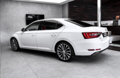 Škoda Superb 2.0 TDI L&K, DCC, Canton, CZ