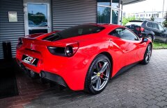 Ferrari 488 GTB Alcantara/karbon Race sedadla