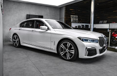 BMW 750 4.4 750i xDrive AT