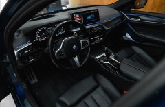 BMW Řada 5 4,4 M550i xDrive, H/K, HEAD-UP, PANO, LASER