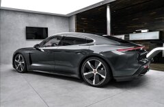 Porsche Taycan Turbo PDCC, pano, noční vize, 360°