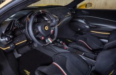Ferrari 488 Pista, karbon, lift, JBL, tricolore