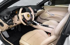 Ferrari F12 Berlinetta F12 Berlinetta, lift, JBL. karbon/LED